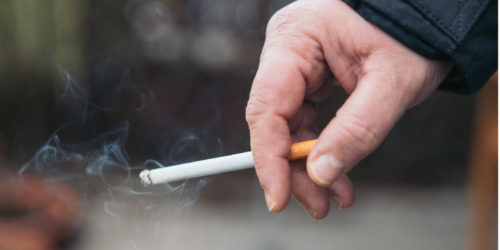 Impacto del cigarrillo en el asma Efectos en fumadores activos y pasivos