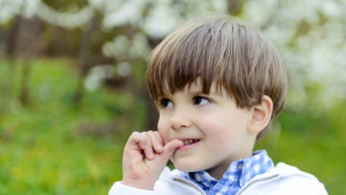 Por qué los niños se comen las uñas