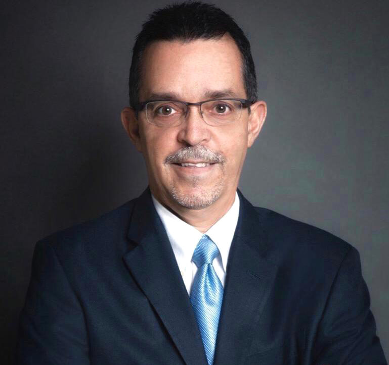 Dr Luis Molinary Fernández