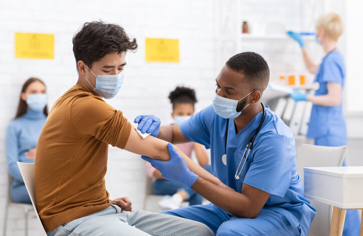 Regresa la vacunación preventiva al área oeste para toda la familia