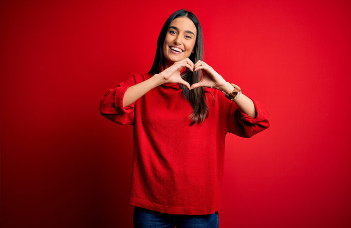 Para el Día de Vestir de Rojo, 4 de febrero, se convoca a rodas las personas a vestir de rojo o a utilizar algún accesorio rojo