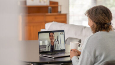 Telesalud. Videollamada entre paciente y médico.