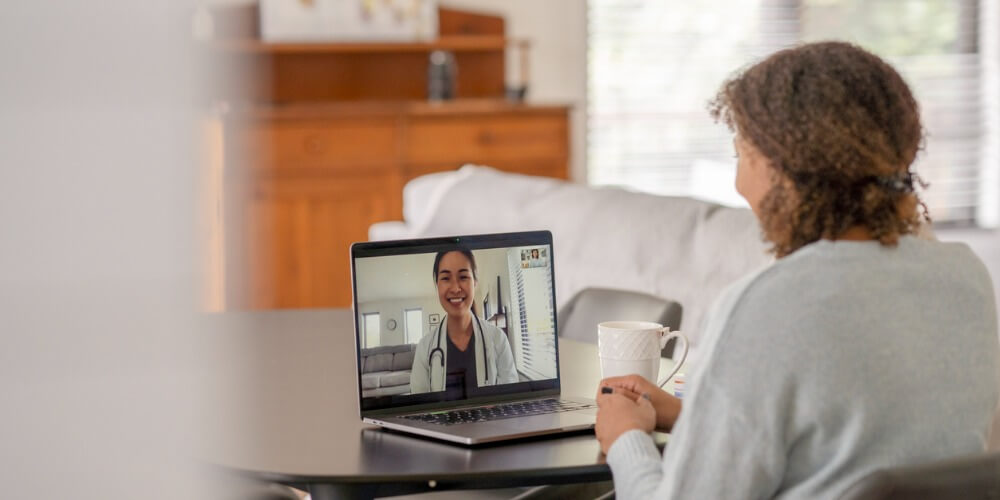 Telesalud. Videollamada entre paciente y médico.