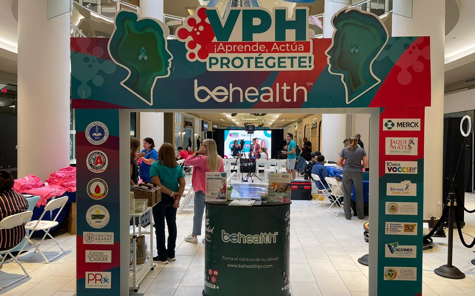 La jornada inaugural contó con la participación de destacados especialistas que arrojaron luz sobre diversos aspectos del VPH.