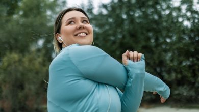 La actividad física es una fuente de beneficios para la salud, y el control de peso es uno de los factores en los que incide el ser una persona activa.