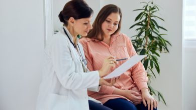 Cada mujer debe trabajar en colaboración con su médico para establecer un plan de atención preventiva.