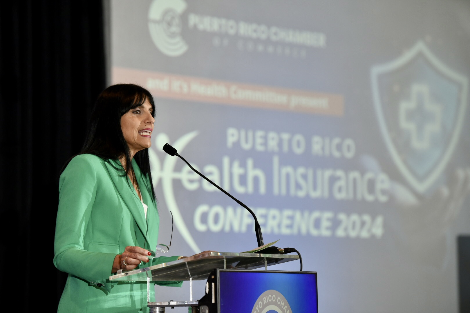 Discusión de temas de gran relevancia para las industrias de salud y seguros