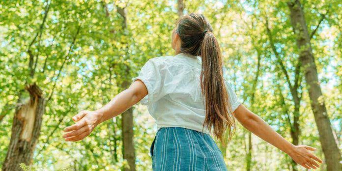 El silent walking o caminar en silencio ha sido una técnica con raíces budistas que se ha empleado por años