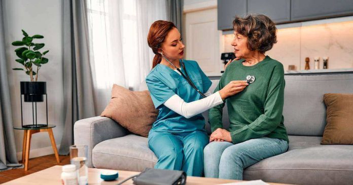 Claves para prevenir problemas de salud respiratoria en adultos mayores