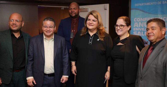 Jennifer Gozález y Victor Ramos Otero
