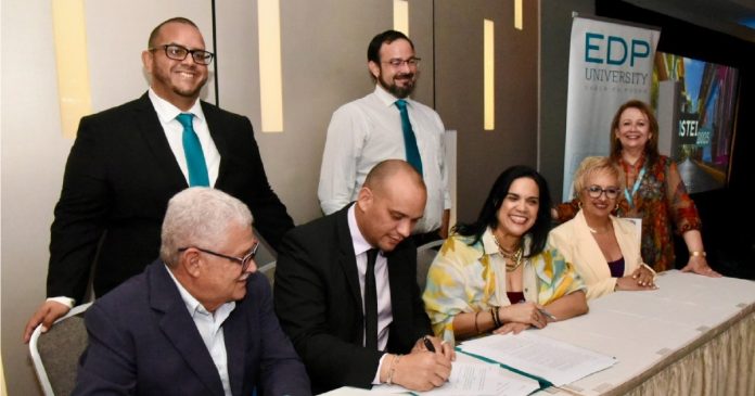 Alianza del Hospital General Castañer y EDP University aborda la escasez de personal de enfermería