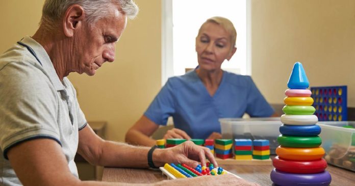 Un reciente estudio ha revelado que la pérdida del olfato podría ser uno de los primeros indicios de la enfermedad de Alzheimer.