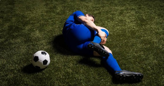 Las lesiones en el deporte no son predecibles, en el caso del fútbol al ser un deporte de contacto tiene más riesgo de presentarse.