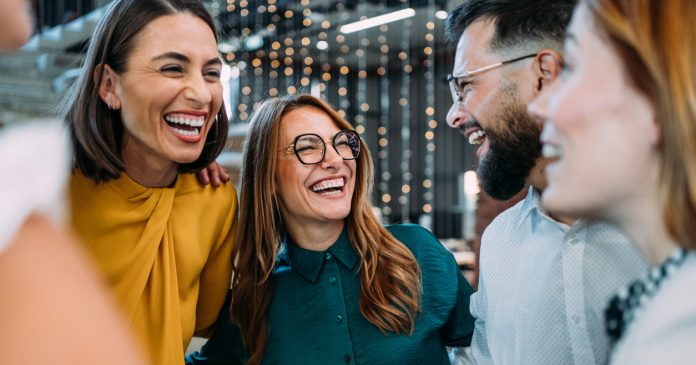 La magia de tener amigos en la oficina