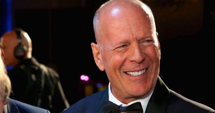 Bruce Willis productor, actor y músico estadounidense padece de demencia frontotemporal una enfermedad neurodegenerativa grave.