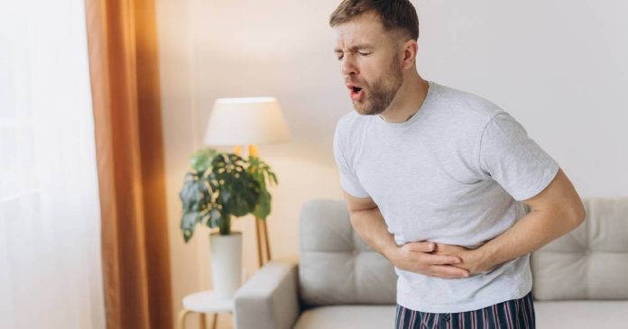 La pancreatitis necrotizante es una complicación de la pancreatitis aguda en la que muere una parte del páncreas.