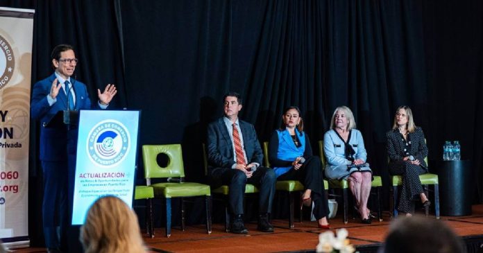 La Sra. Arroyo habló sobre los datos más complejos y las métricas económicas que sustentan la crisis actual de salud en Puerto Rico,