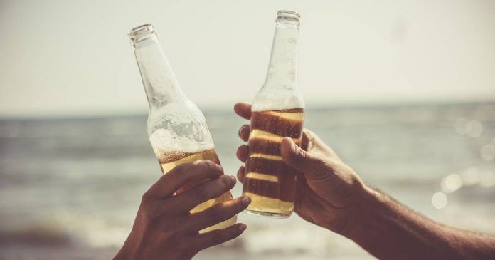 El reciente rescate de un hombre arrastrado por la corriente en la playa de Ocean Park, se encontraba bajo los efectos del alcohol.