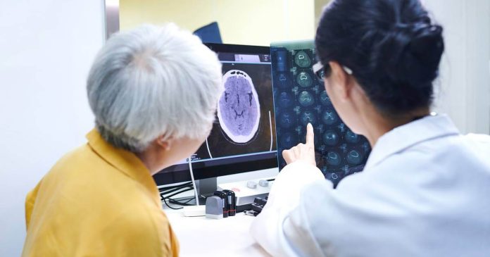 Se llevó a cabo el webinar sobre “Longevidad Cerebral 2026: los 3 desafíos de la Ola Plateada” presentada por la Dra. María Olivia Goncalves.