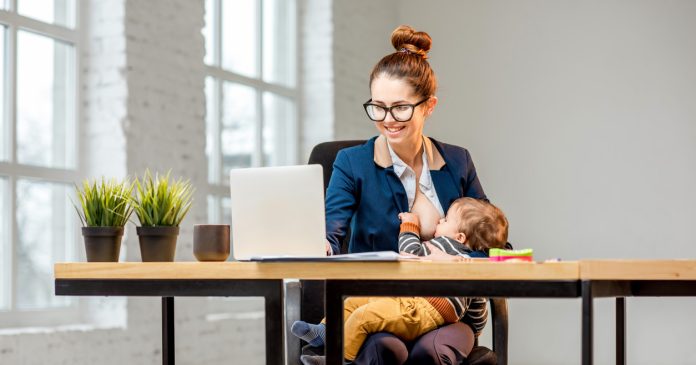 Lactar en la oficina: consejos prácticos para volver al trabajo sin dejar la lactancia