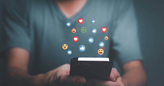 El uso excesivo de la tecnología tiene consecuencias significativas en el desarrollo cognitivo y la salud emocional.