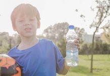 El jefe del departamento de pediatría del Hospital Auxilio Pediátrico advierte ante los golpes de calor y la hidratación en niños.