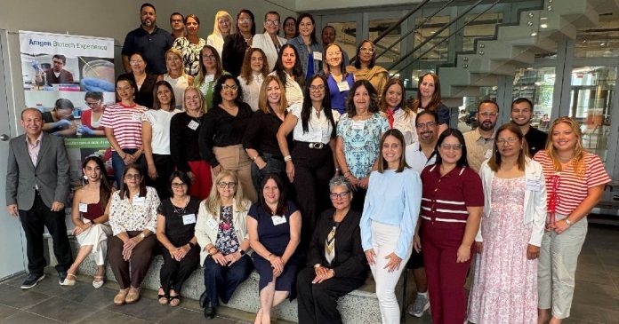 En Puerto Rico se realizó el reconocimiento a los maestros de ciencias de escuelas públicas y privadas por su compromiso educativo.