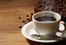 Café y salud hepática, ¿Cuál es su relación?: un nuevo estudio lo explica Una investigación ha identificado cómo el consumo habitual de café podría estar relacionado con un riesgo menor de condiciones hepáticas.