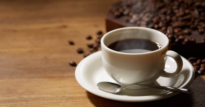 Una investigación ha identificado cómo el consumo habitual de café podría estar relacionado con un riesgo menor de condiciones hepáticas.