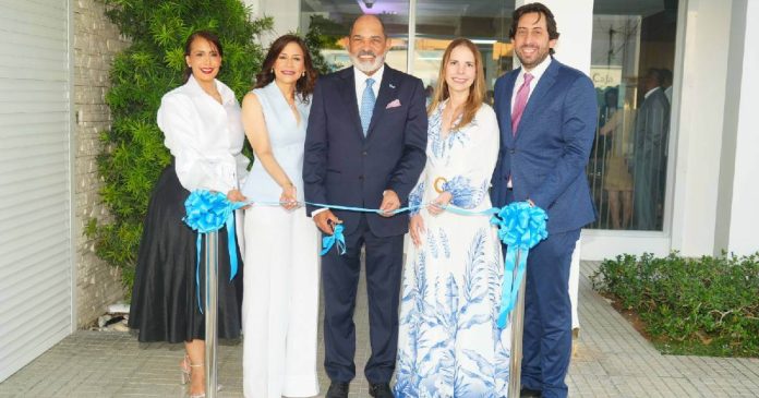 Humano Seguros inauguró el nuevo local de su Oficina Regional para la Zona Este en La Romana, un espacio moderno, acogedor.