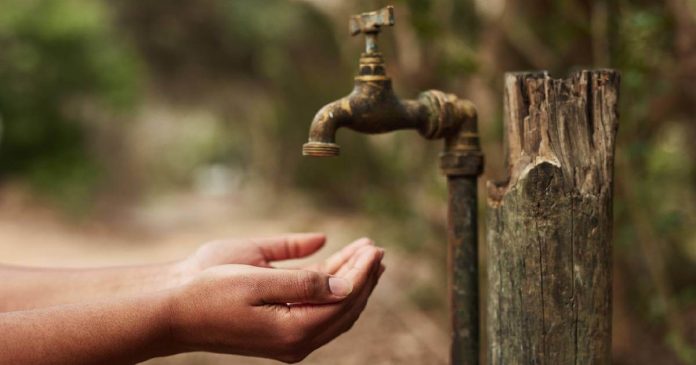 Ante las olas de calor que se están dando actualmente en todo el mundo, almacenar agua de manera segura es esencial en periodos de sequía,