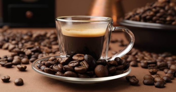 La cafeína ha estado ligada a varios aspectos de la salud, donde se ha identificado que puede afectar la salud su consumo excesivo