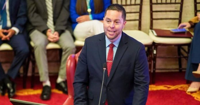Senador Hector Gaby Gonzalez de Arecibo - archivo hemiciclo