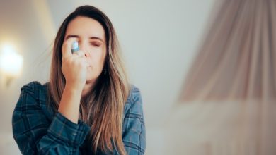 Las personas con migraña disponen de una nueva opción de tratamiento aprobada por la FDA en forma de aerosol nasal de acción rápida