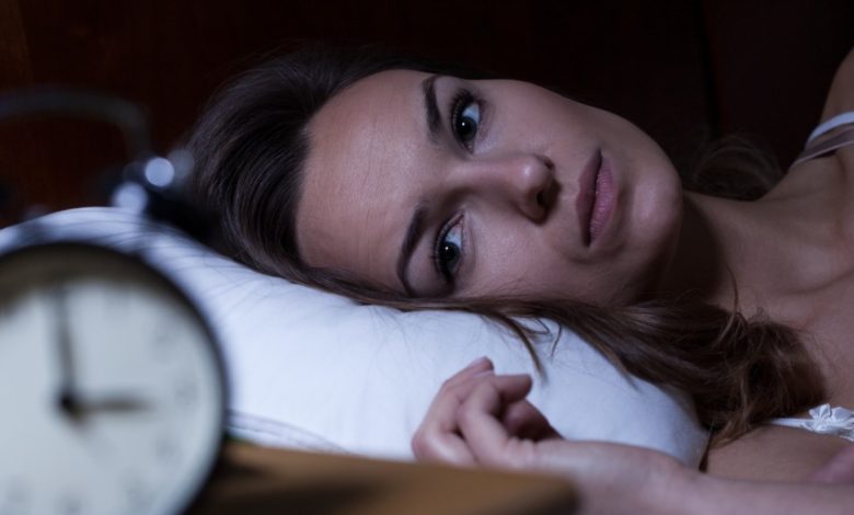 Una de cada cuatro mujeres tiene algunos síntomas del insomnio, tales como problemas para quedarse dormida, problemas para mantenerse dormidas o ambos.
