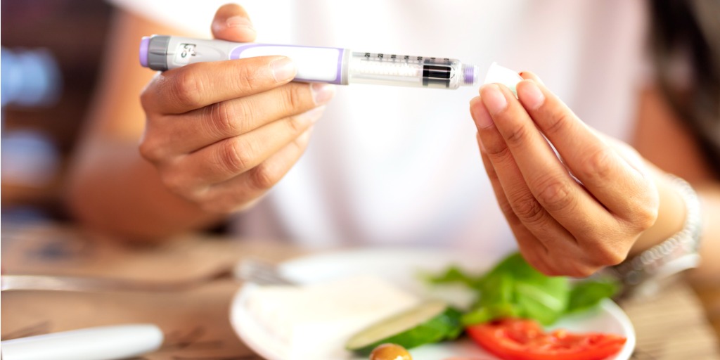Pacientes con diabetes tipo 2 que tienen habitos saludables presentan menor riesgo microvascular
